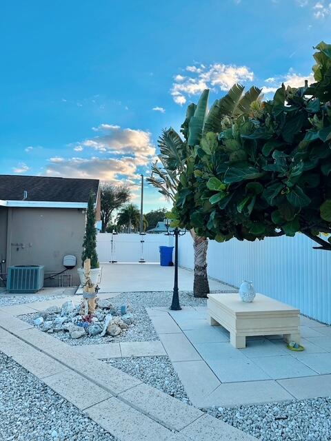 COUNTERPOINT ESTATES 5 - Residential