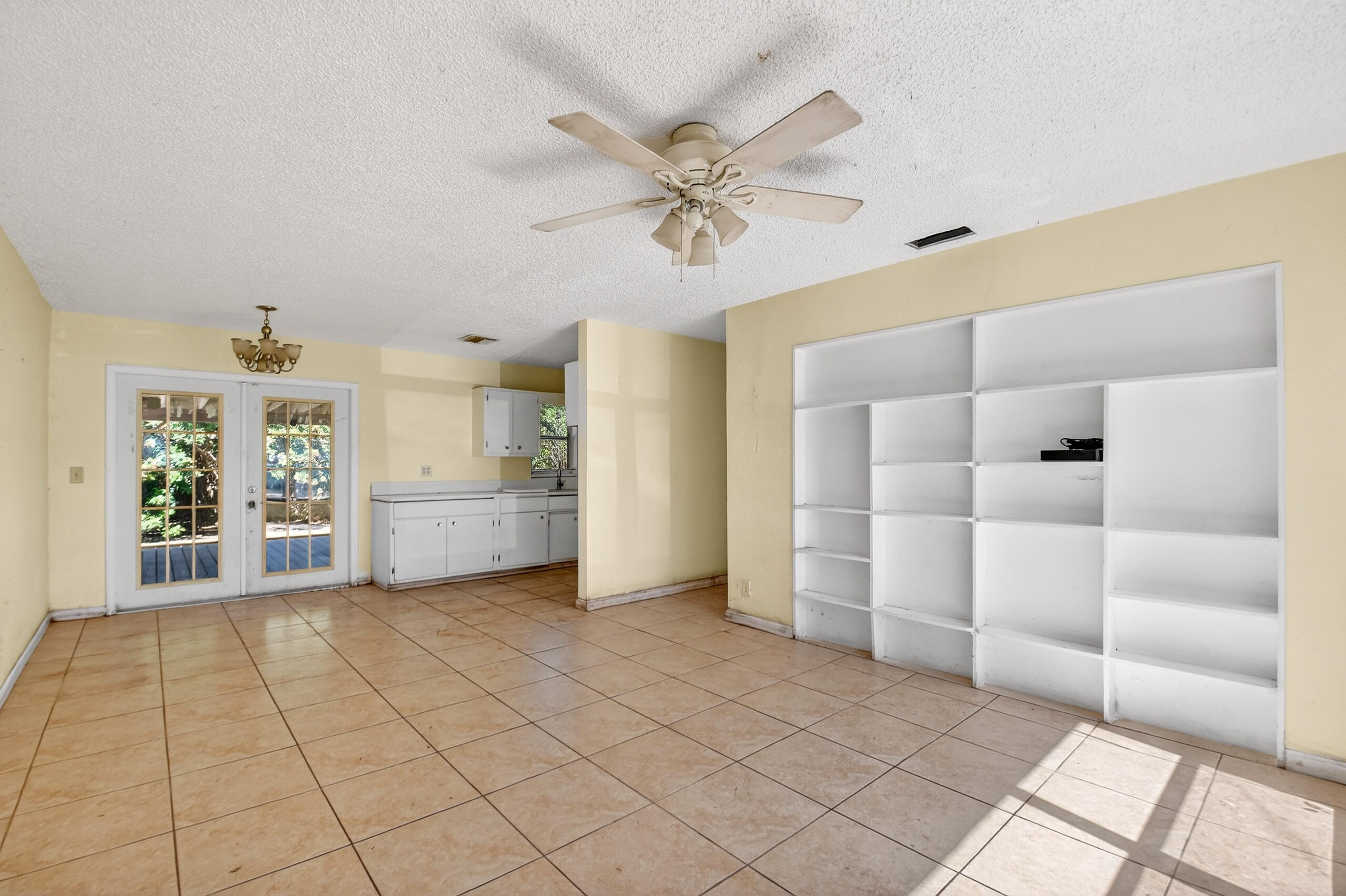 2013 Longwood Road