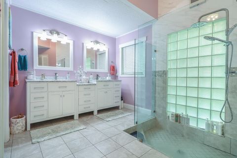 Tiny photo for 8259 155th Place N, Palm Beach Gardens, FL 33418 (MLS # B26036240)