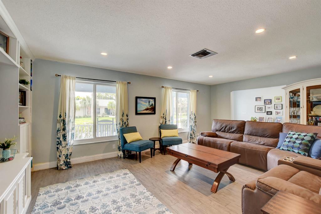 CARRIAGE HILL - Residential