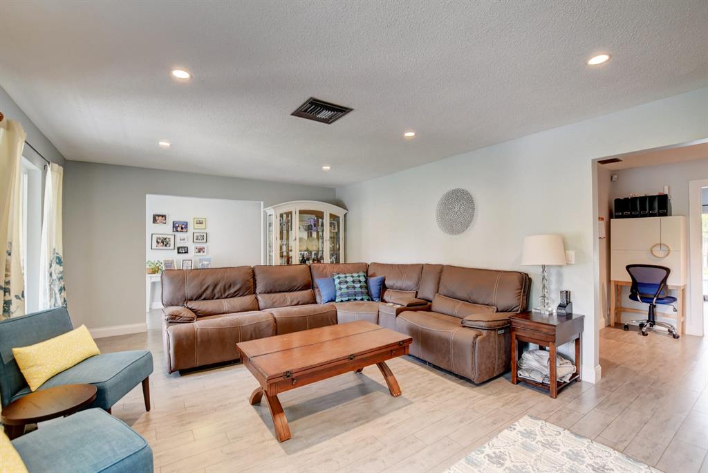 CARRIAGE HILL - Residential