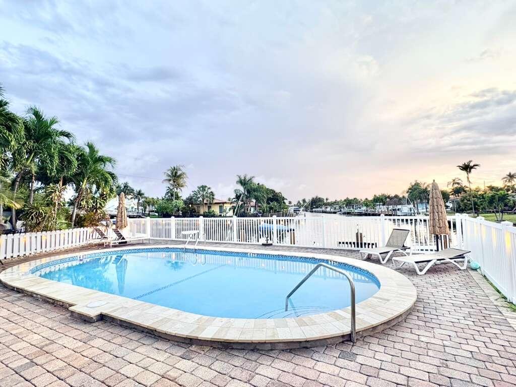 1004 PINE DRIVE CONDO - Residential Lease