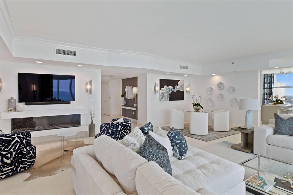 TOSCANA SOUTH CONDO - Residential