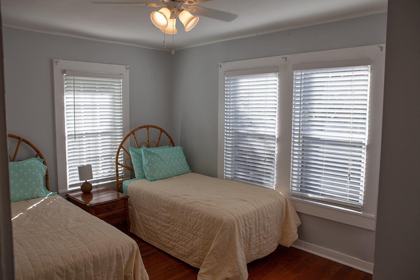 NORTH PALM BCH 1 - Residential Lease