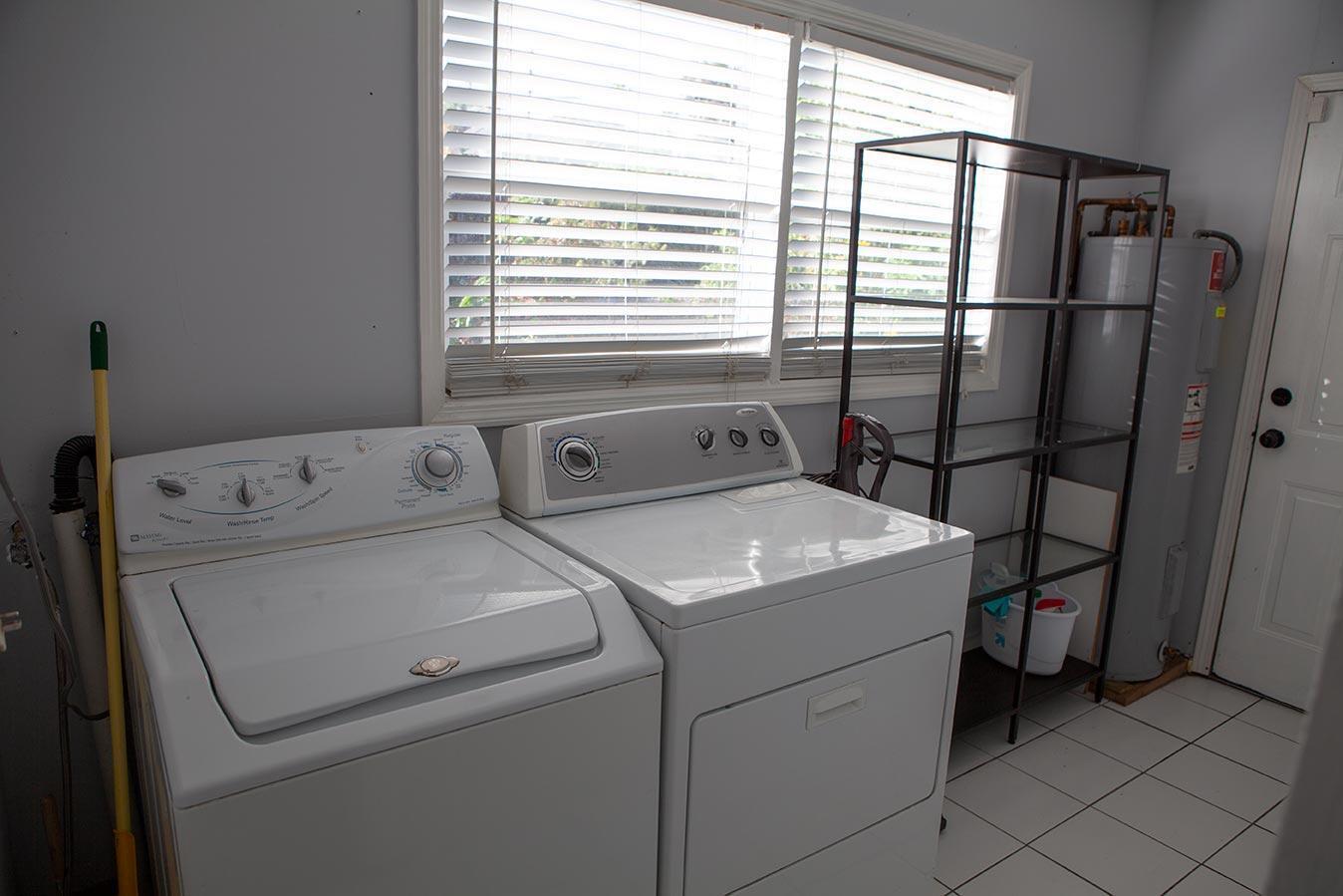 NORTH PALM BCH 1 - Residential Lease