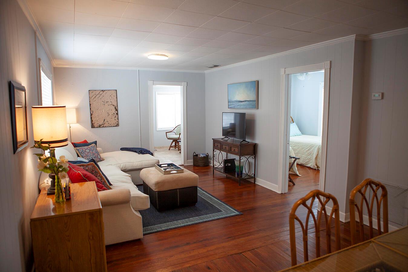 NORTH PALM BCH 1 - Residential Lease