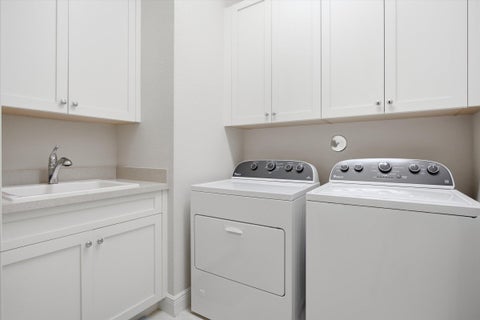 Tiny photo for 11513 NW 81st Place, Parkland, FL 33076 (MLS # B26057613)