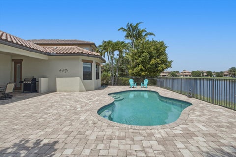 Tiny photo for 11513 NW 81st Place, Parkland, FL 33076 (MLS # B26057613)