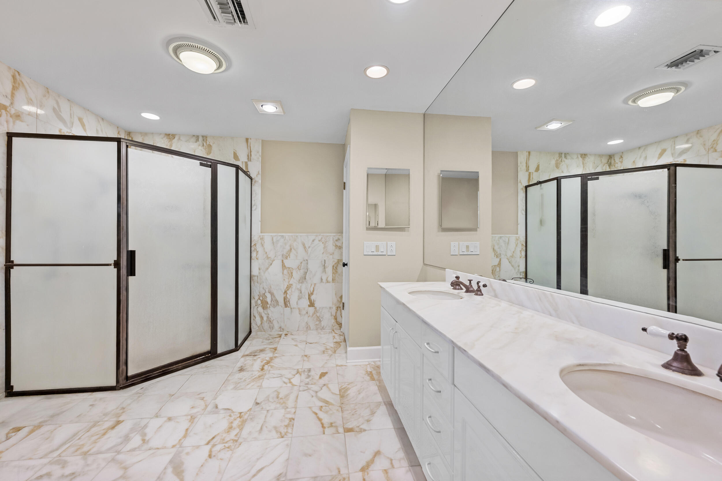 Palm Beach Country Estates - Residential