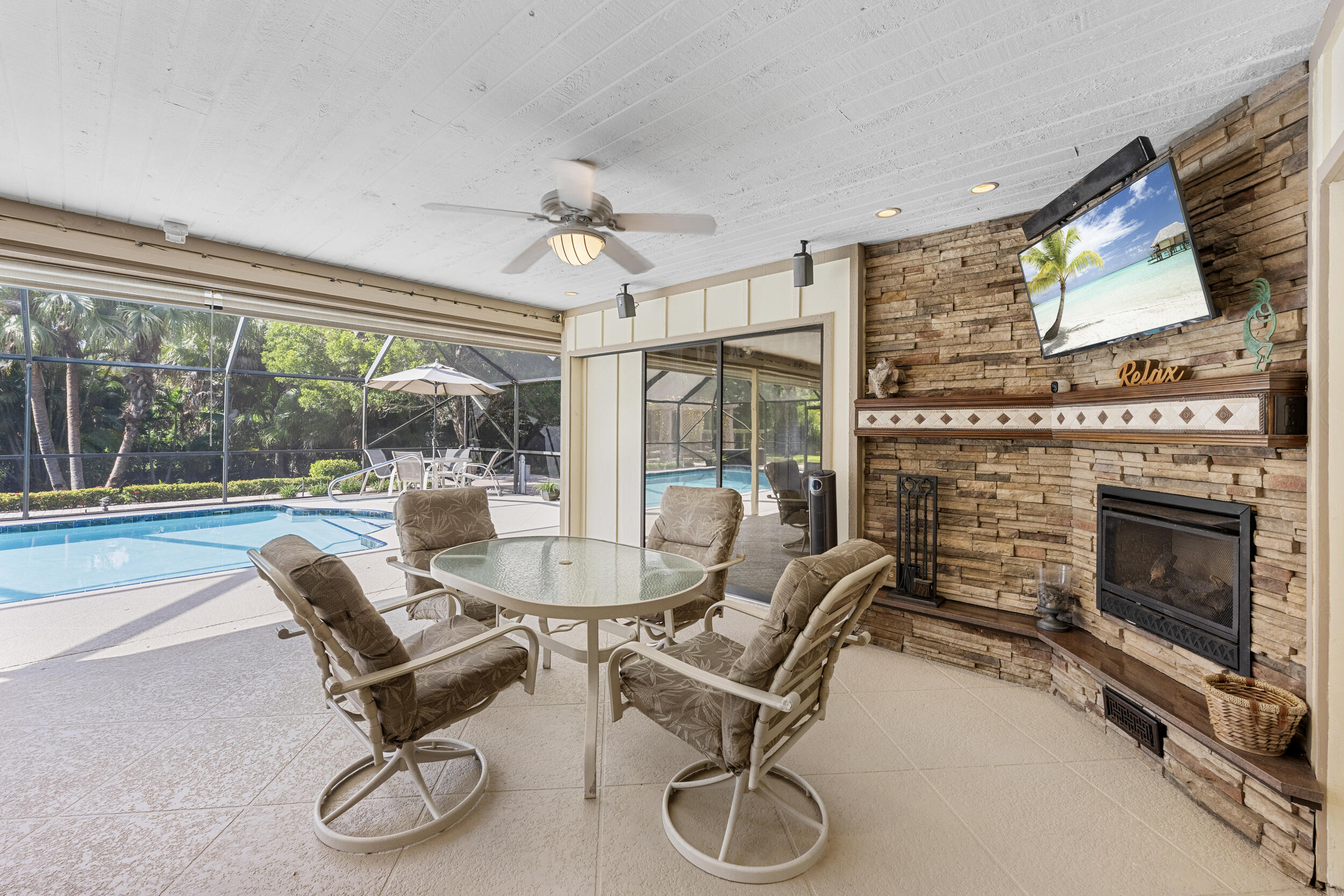 Palm Beach Country Estates - Residential