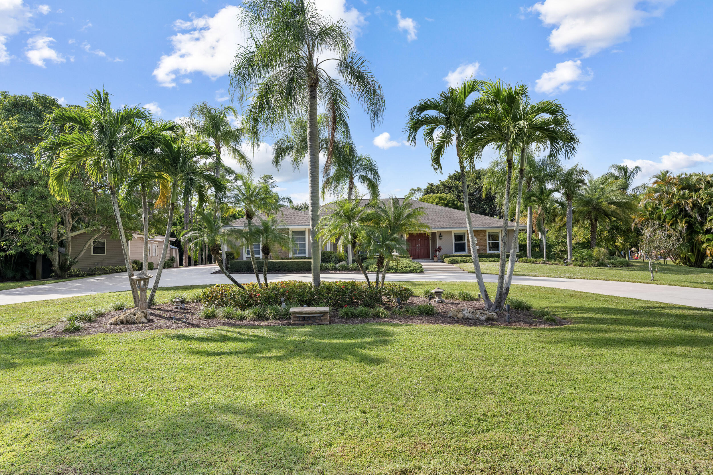 Palm Beach Country Estates - Residential