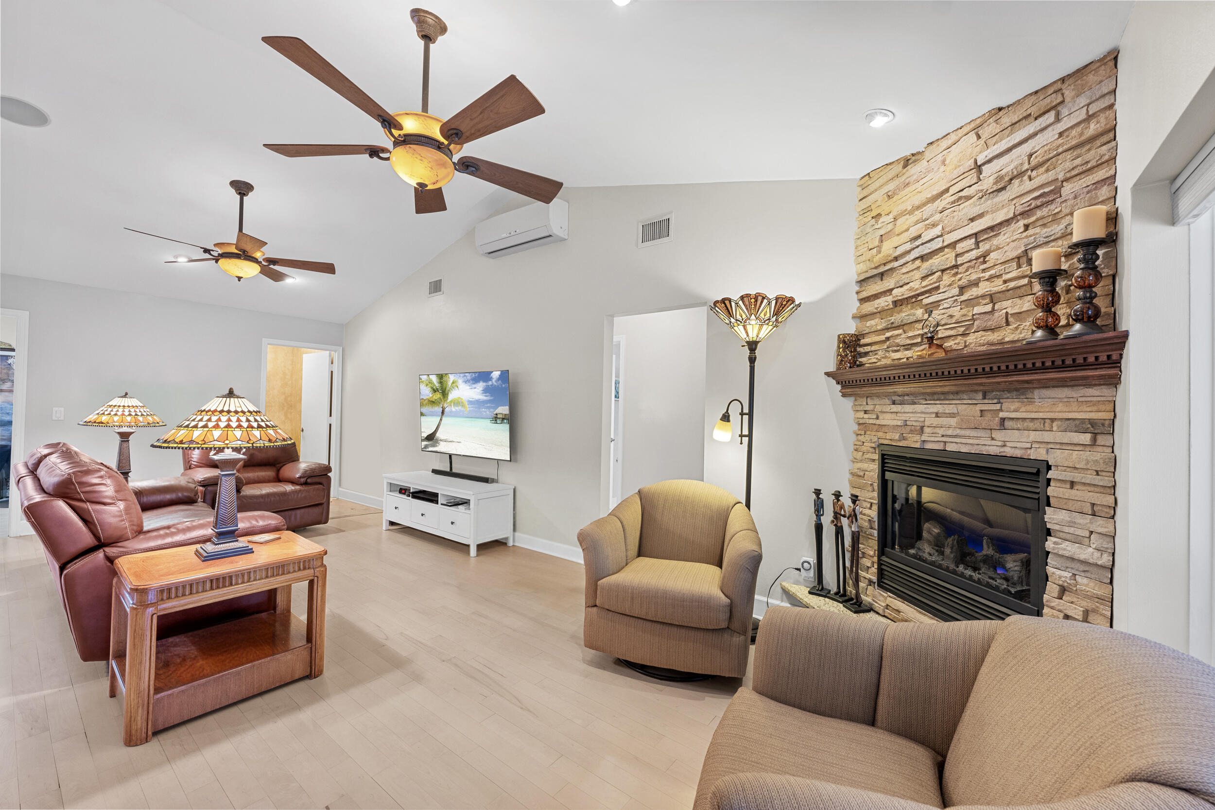 Palm Beach Country Estates - Residential