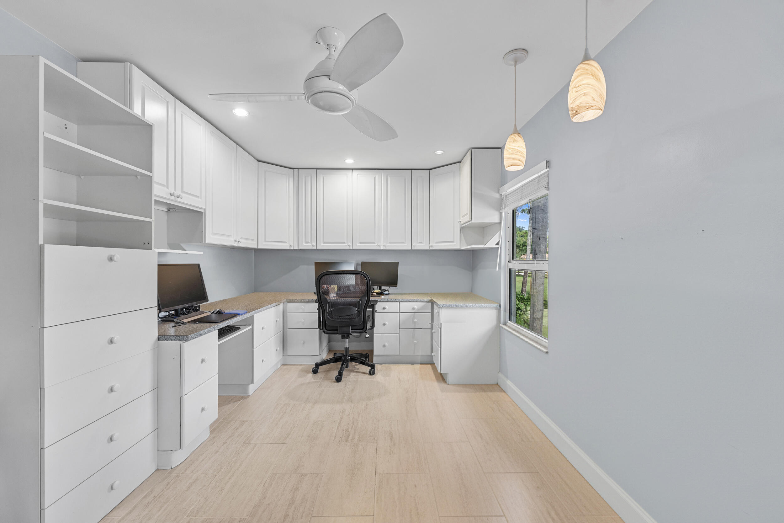 Palm Beach Country Estates - Residential