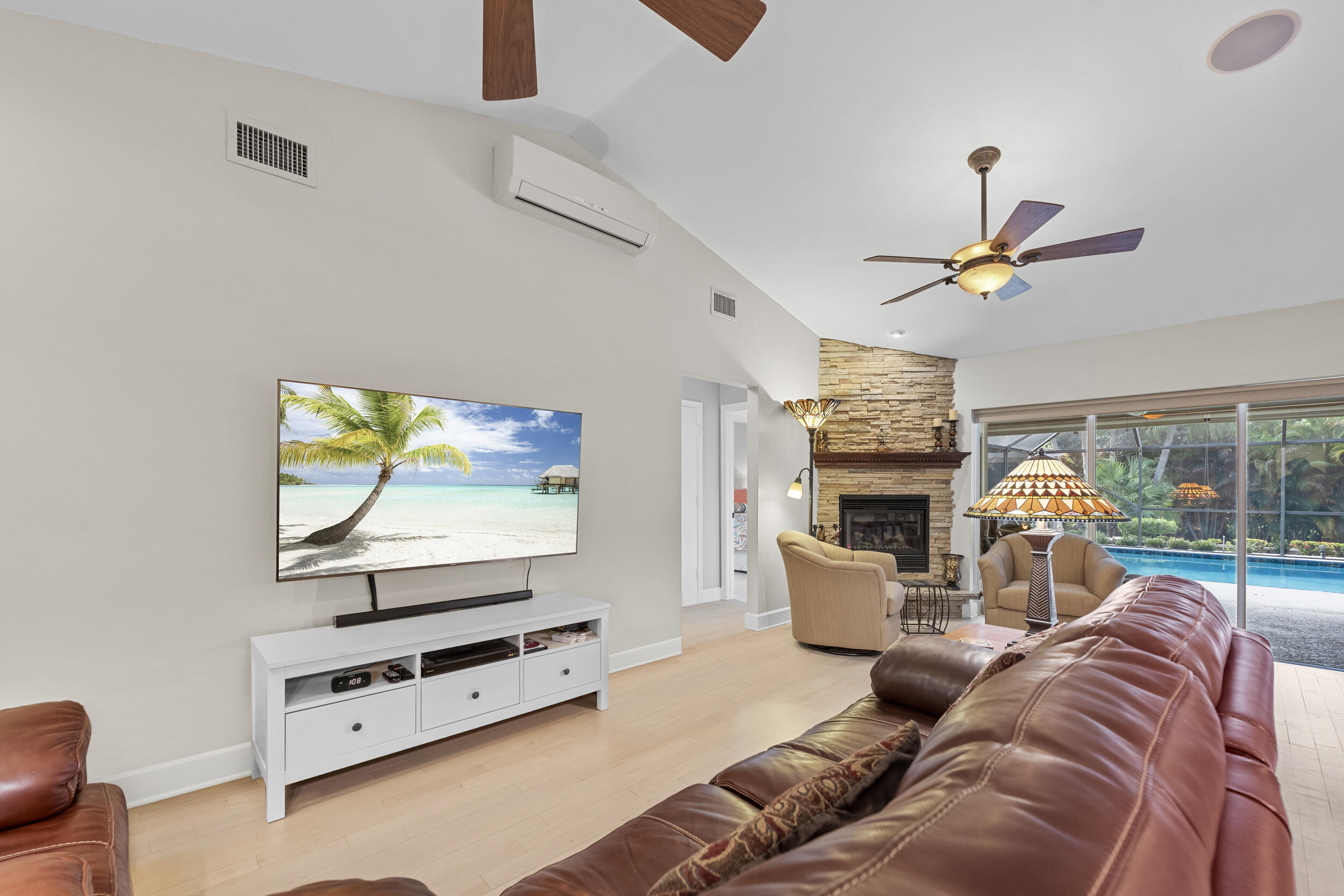 Palm Beach Country Estates - Residential