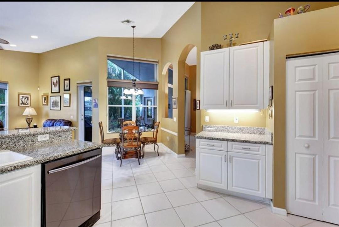 Valencia Falls 04 - Residential