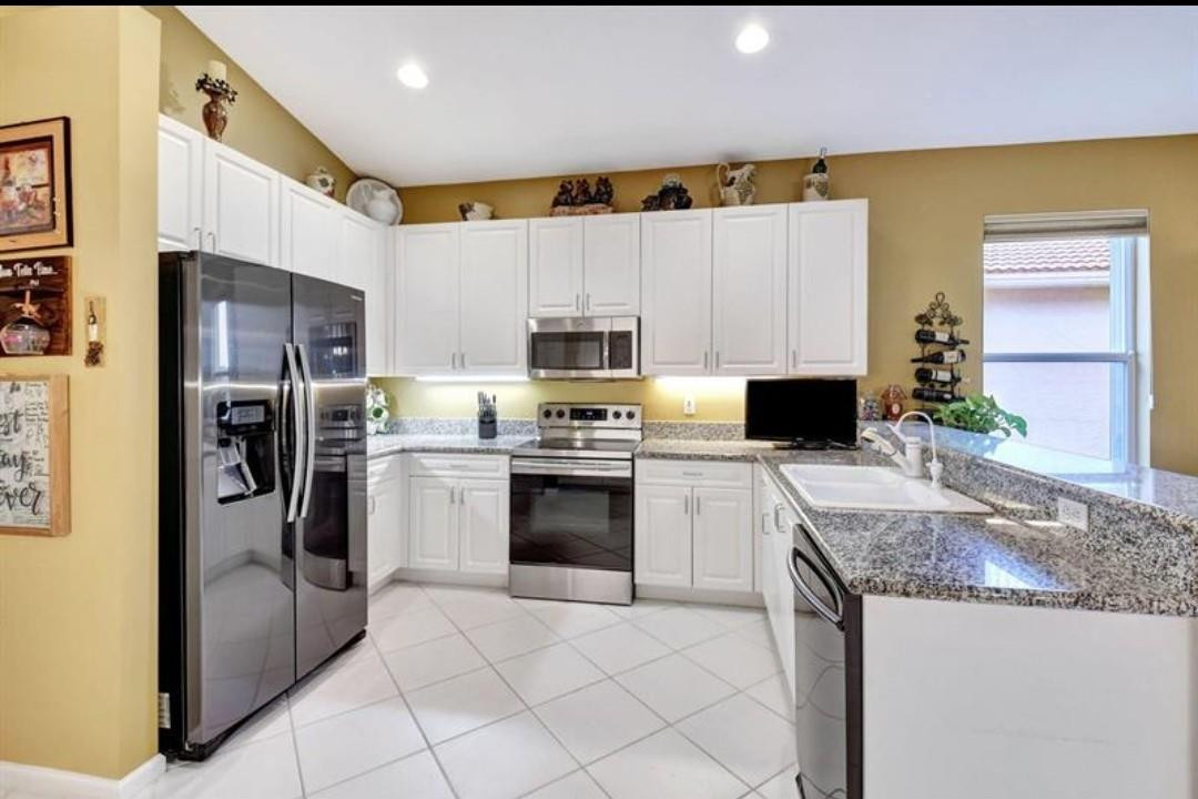 Valencia Falls 04 - Residential