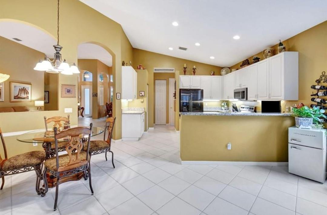 Valencia Falls 04 - Residential