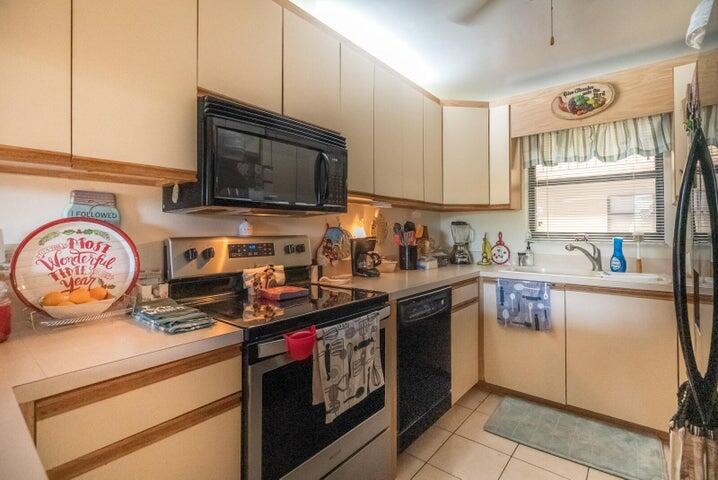 HIDDEN HARBOUR OF THE PALM BEACHES CONDO - Residential