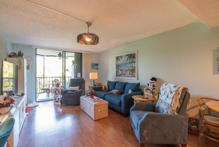 HIDDEN HARBOUR OF THE PALM BEACHES CONDO - Residential