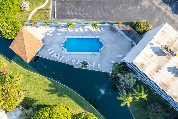 HIDDEN HARBOUR OF THE PALM BEACHES CONDO - Residential