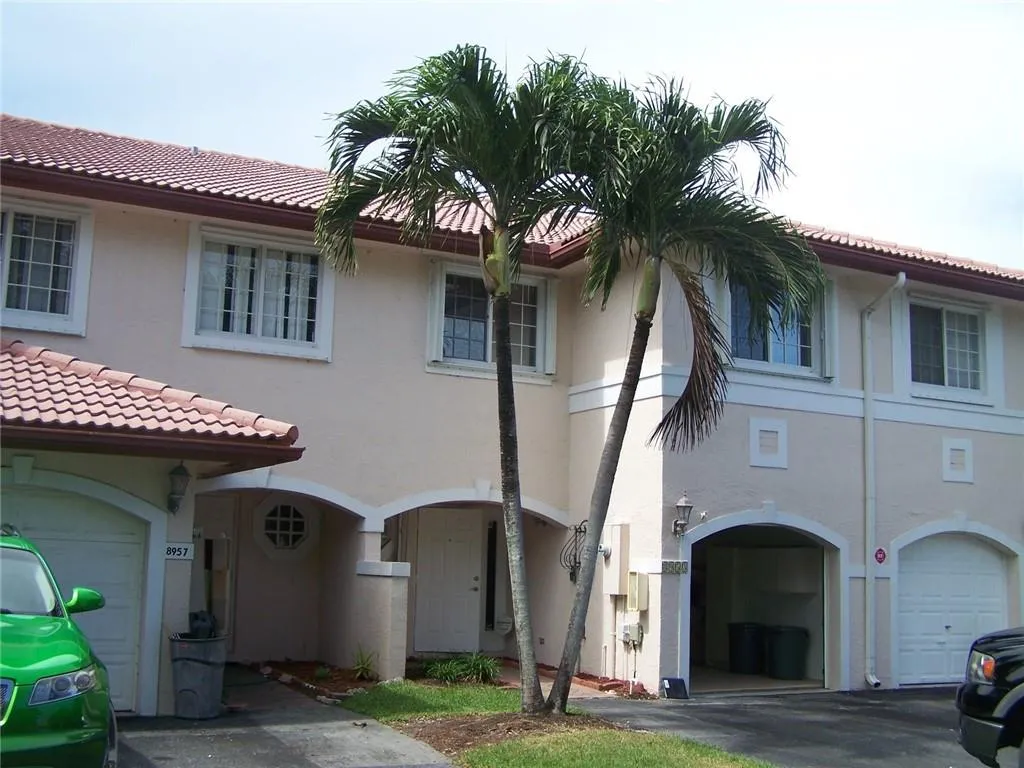 8953 NW 38th Dr Unit 8953  