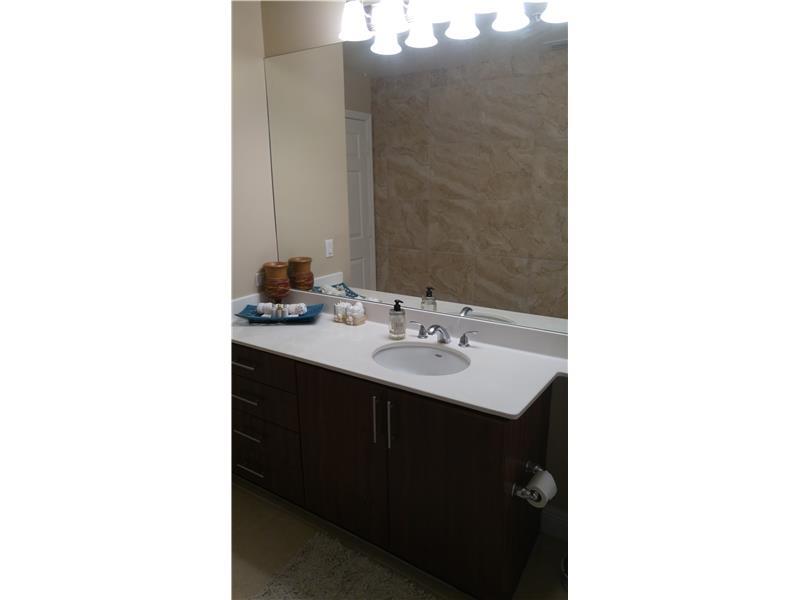 LAUDERDALE ONE - Residential Lease