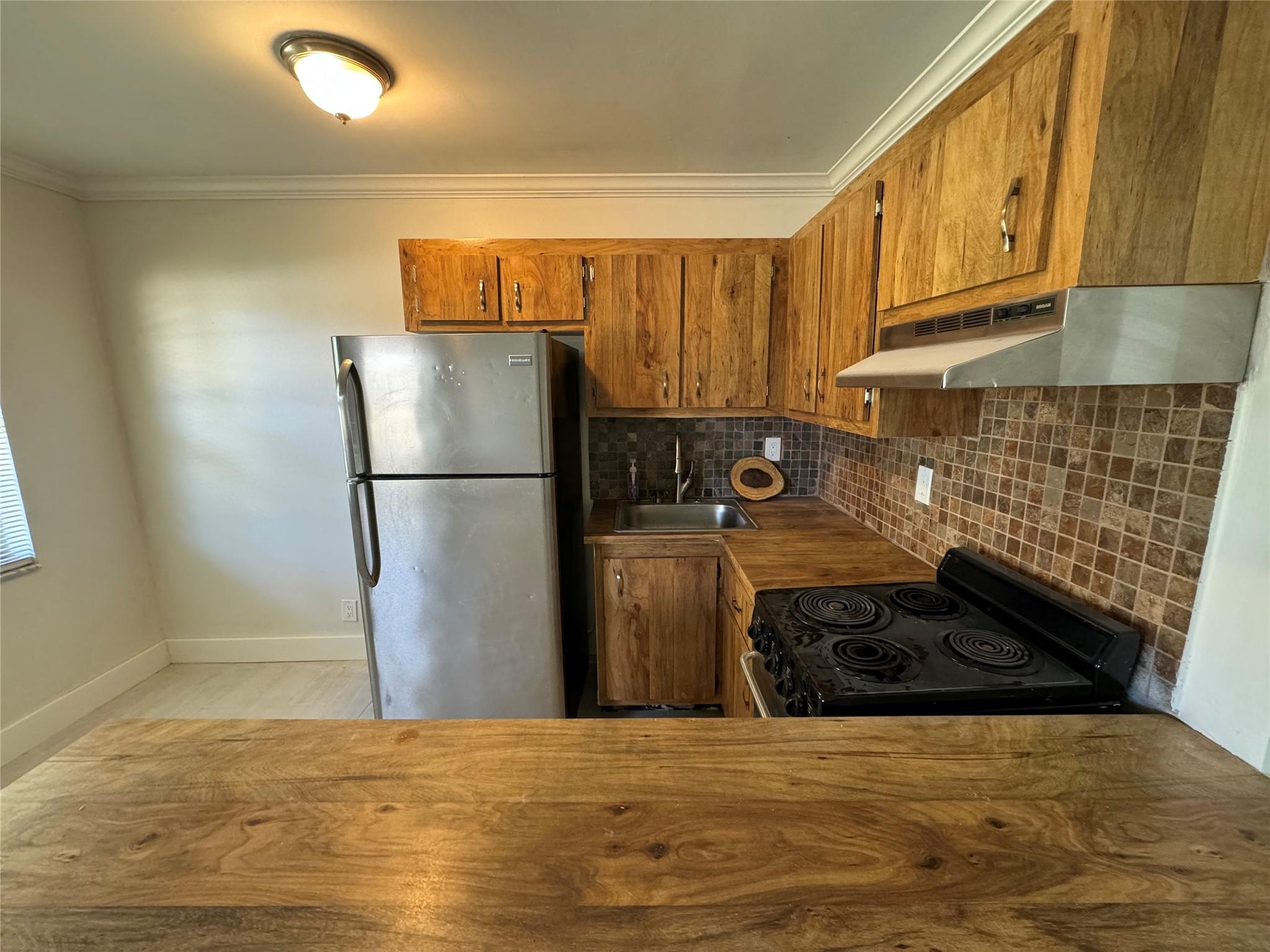 Village Park At Oakland C - Residential Lease