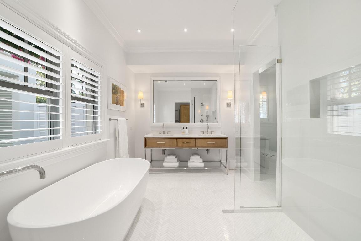 EDGEWATER - Residential