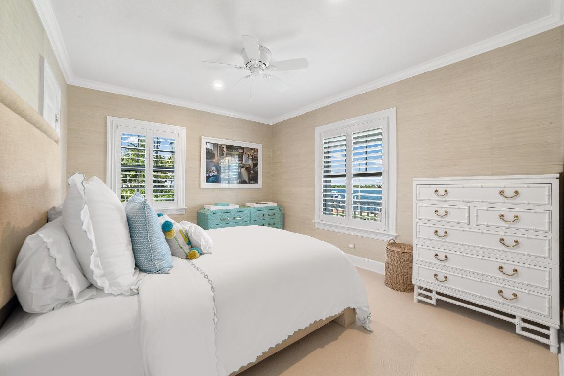 EDGEWATER - Residential