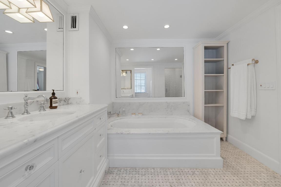 EDGEWATER - Residential