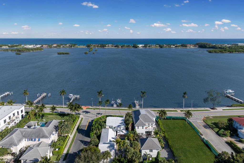 Photo of 7103 S Flagler Drive, West Palm Beach, FL 33405 (MLS # R11150381)