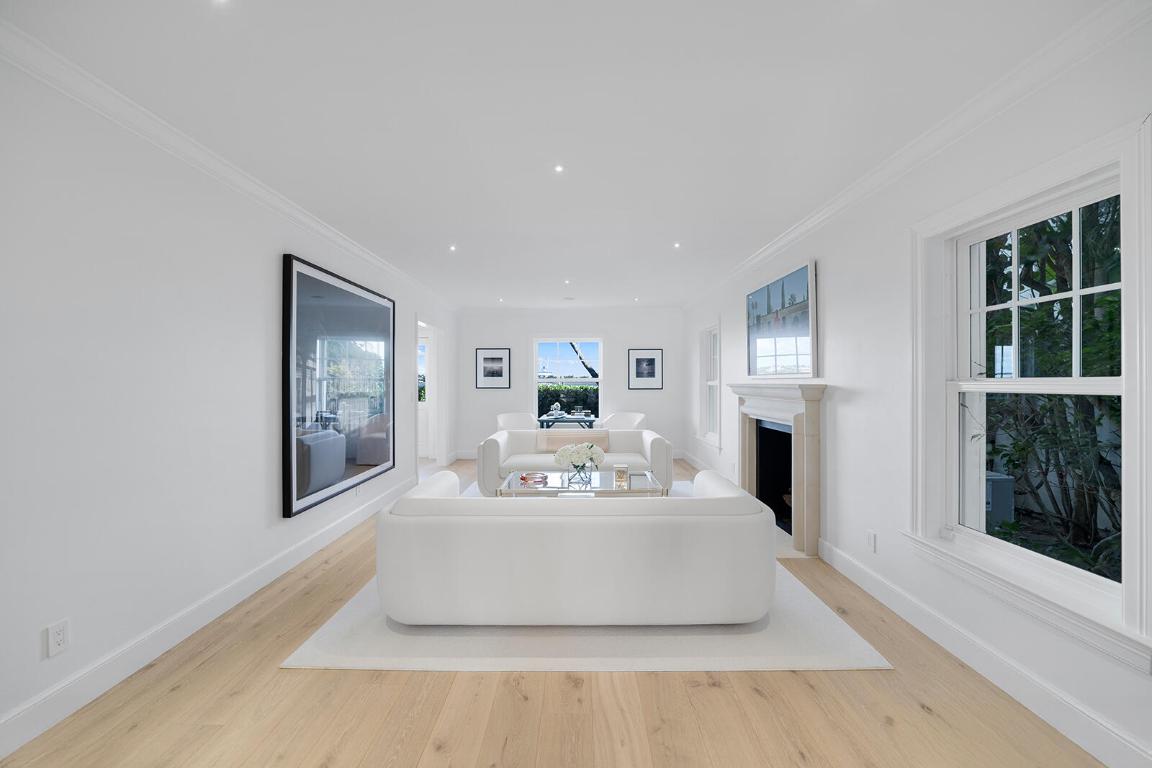 EDGEWATER - Residential