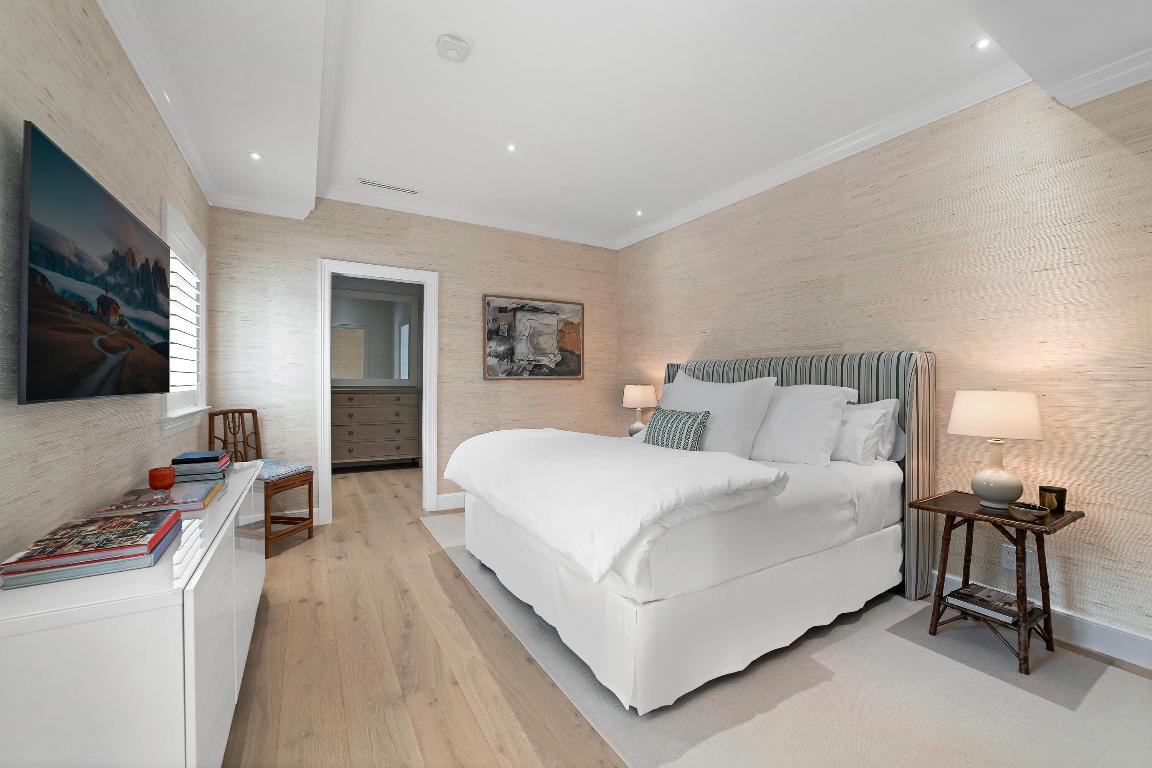 EDGEWATER - Residential