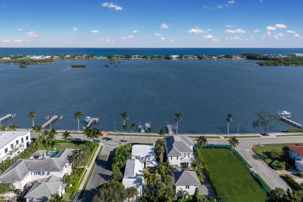 Photo of 7103 S Flagler Drive, West Palm Beach, FL 33405 (MLS # R11150381)