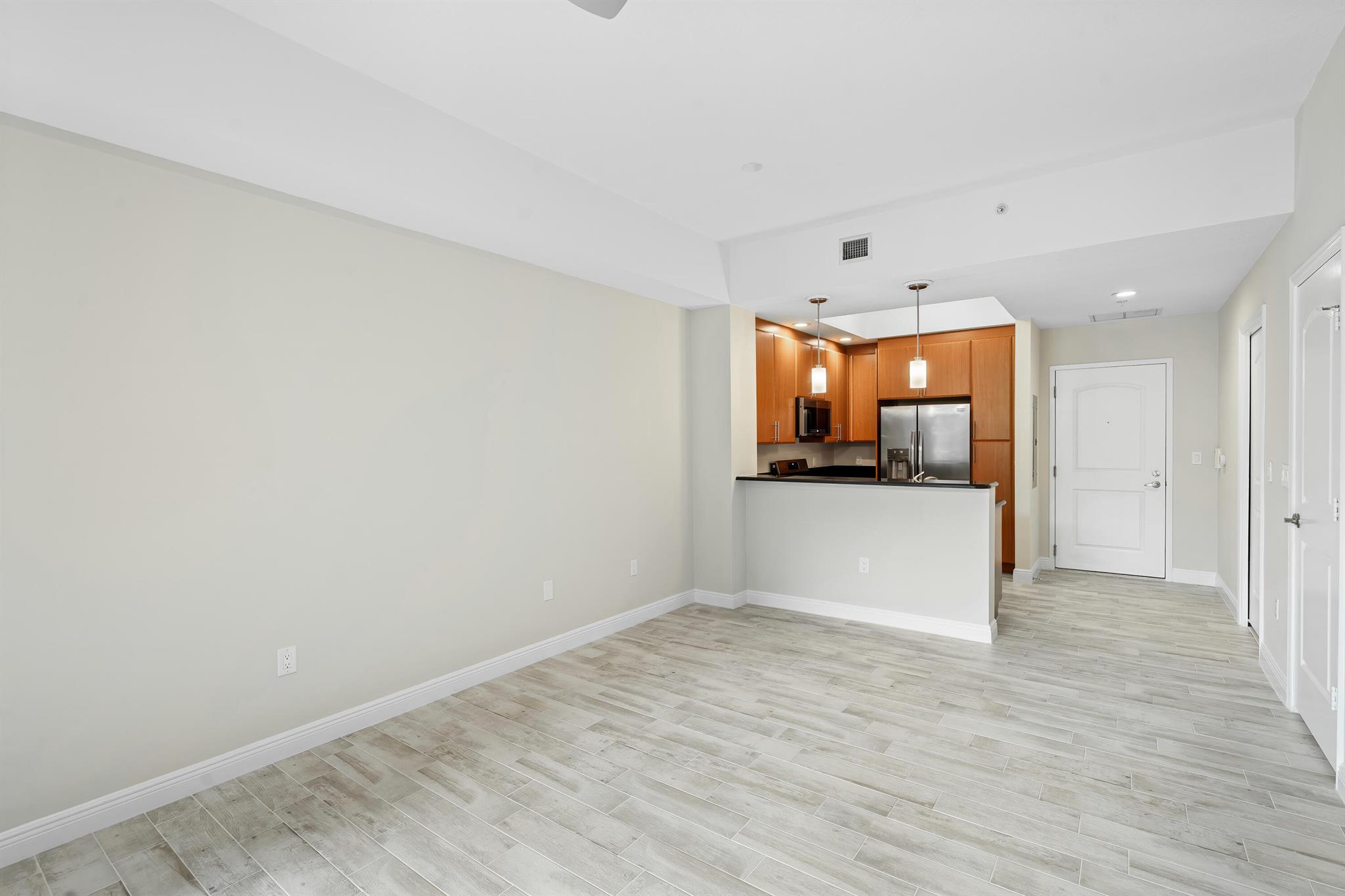 701 S Olive Avenue 1011