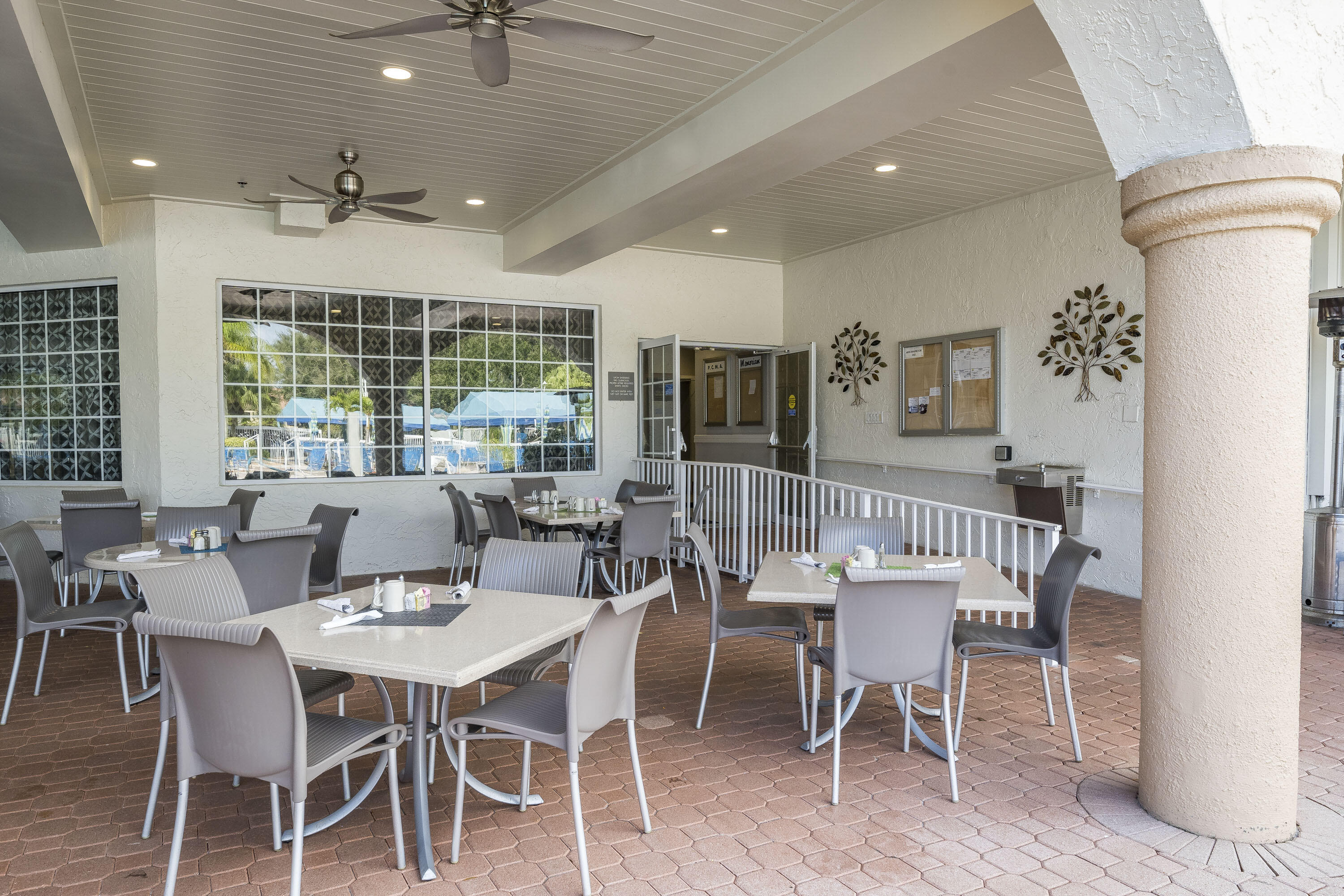 Platina CARRARA VILLAGE CONDO - Residential