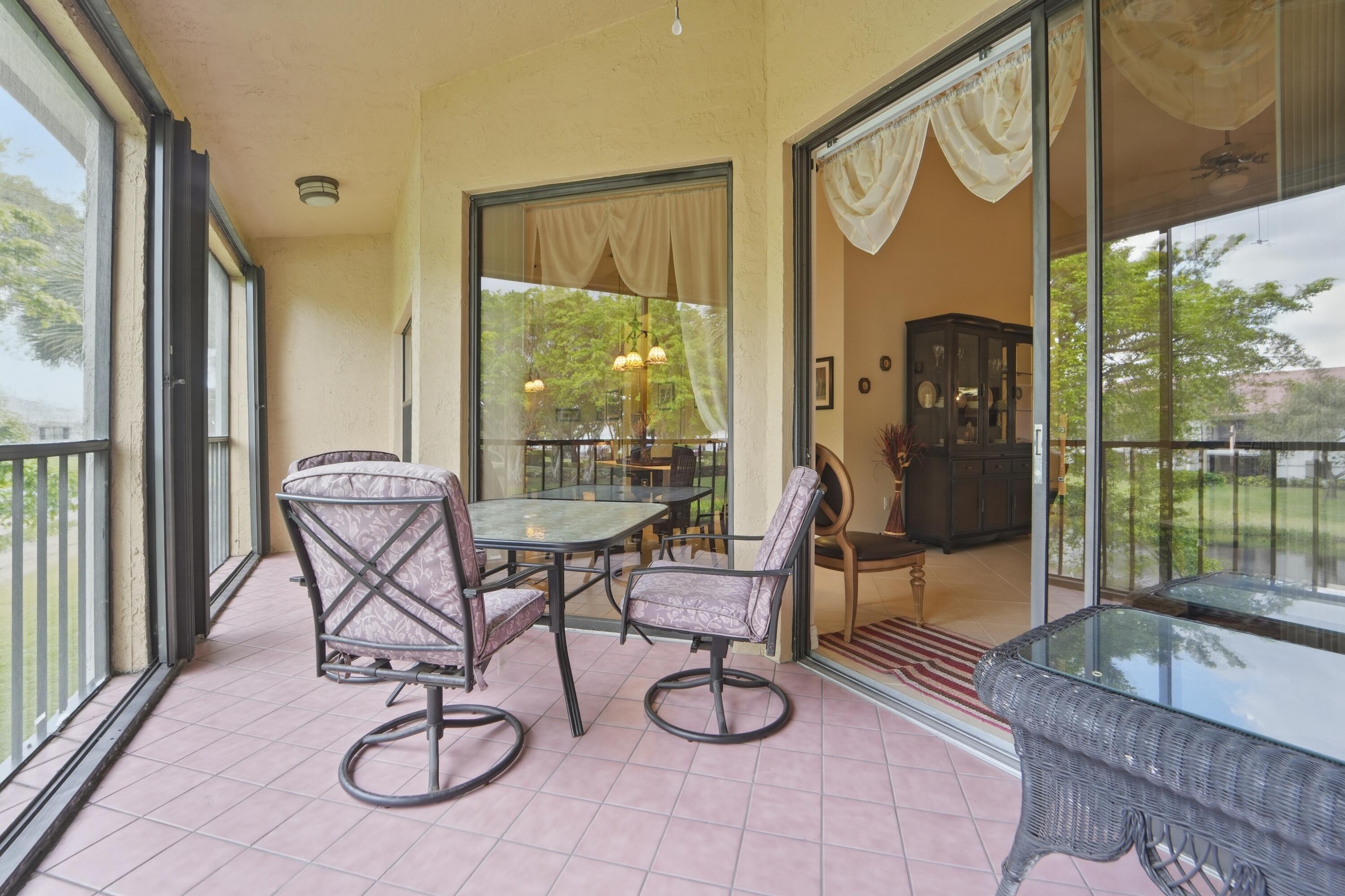 Platina CARRARA VILLAGE CONDO - Residential