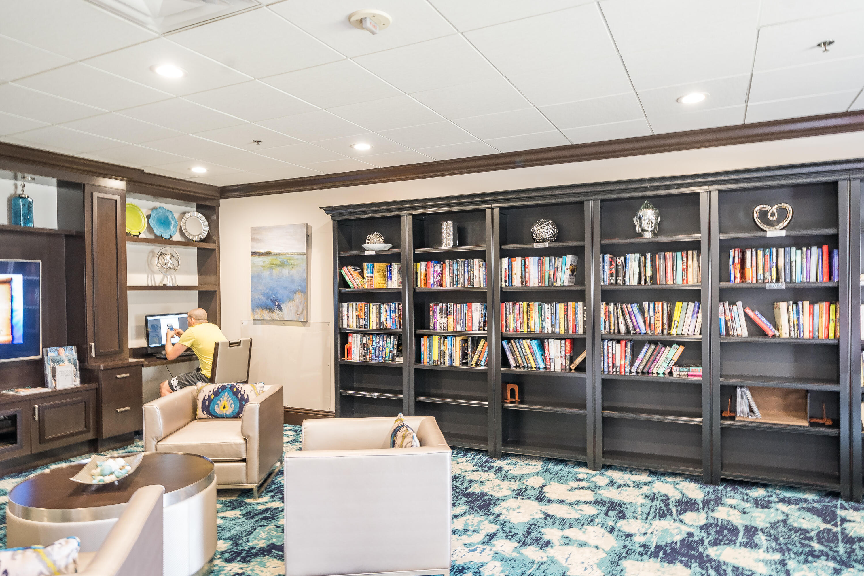 Platina CARRARA VILLAGE CONDO - Residential