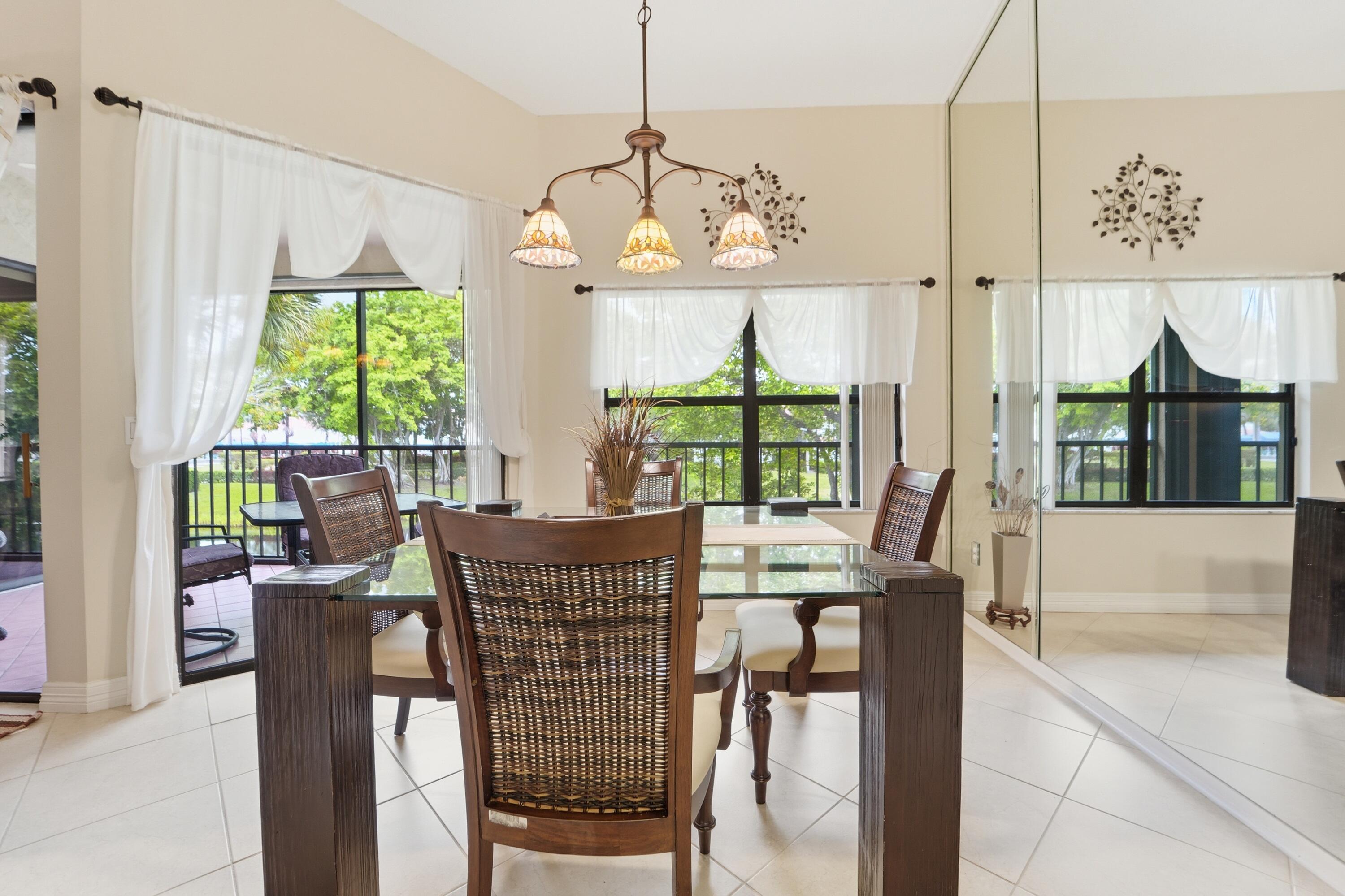 Platina CARRARA VILLAGE CONDO - Residential