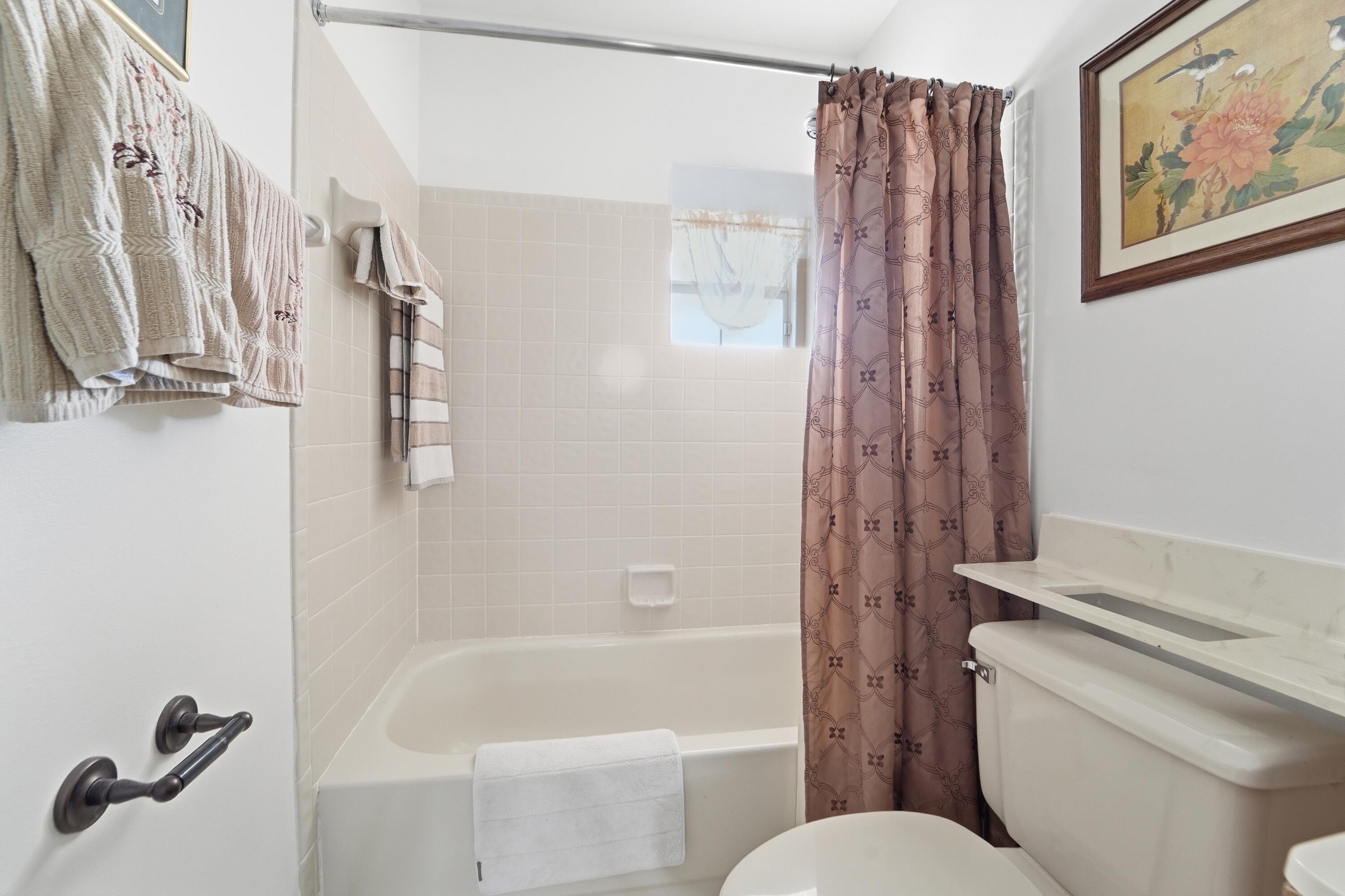 Platina CARRARA VILLAGE CONDO - Residential