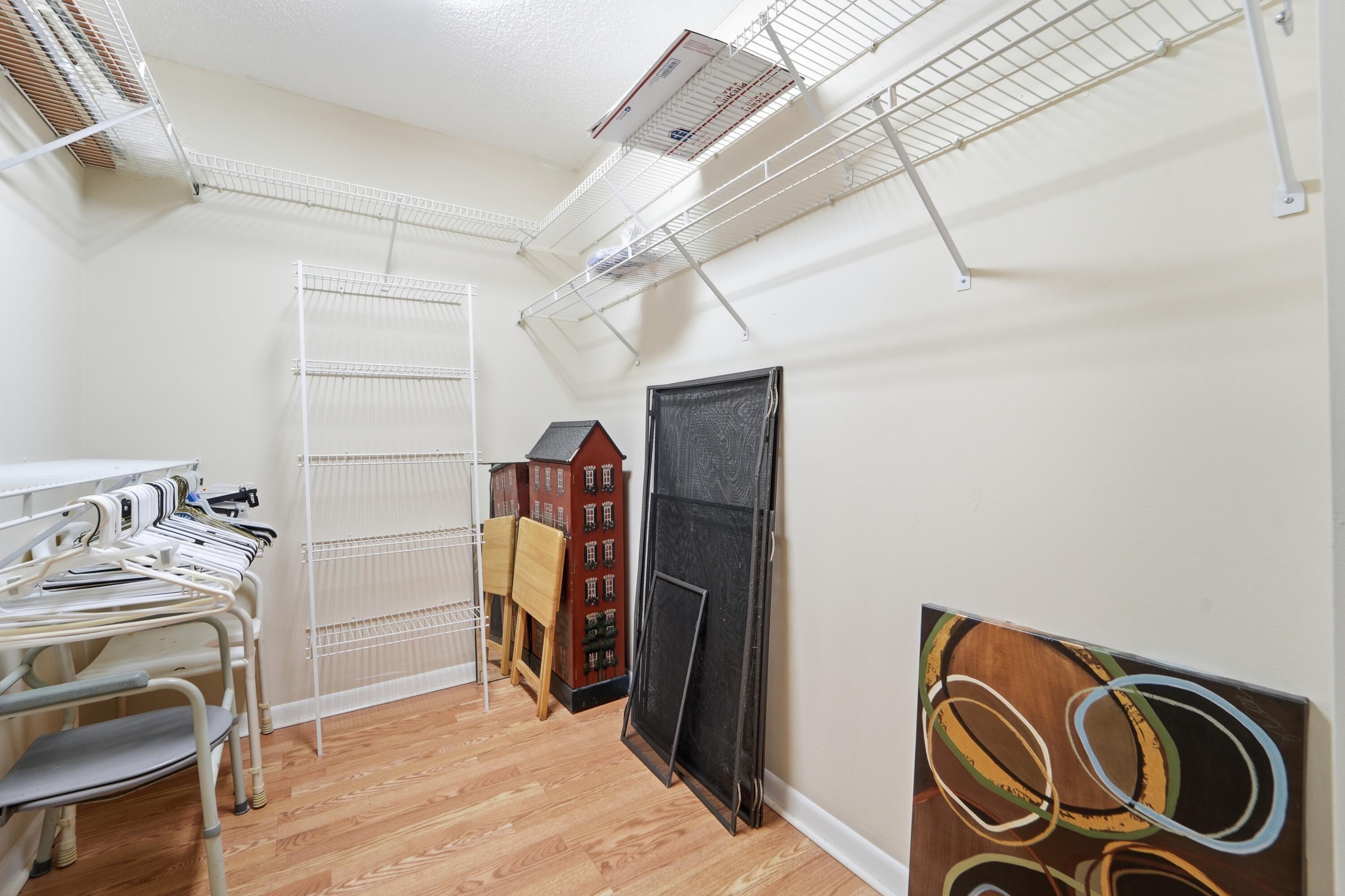 Platina CARRARA VILLAGE CONDO - Residential