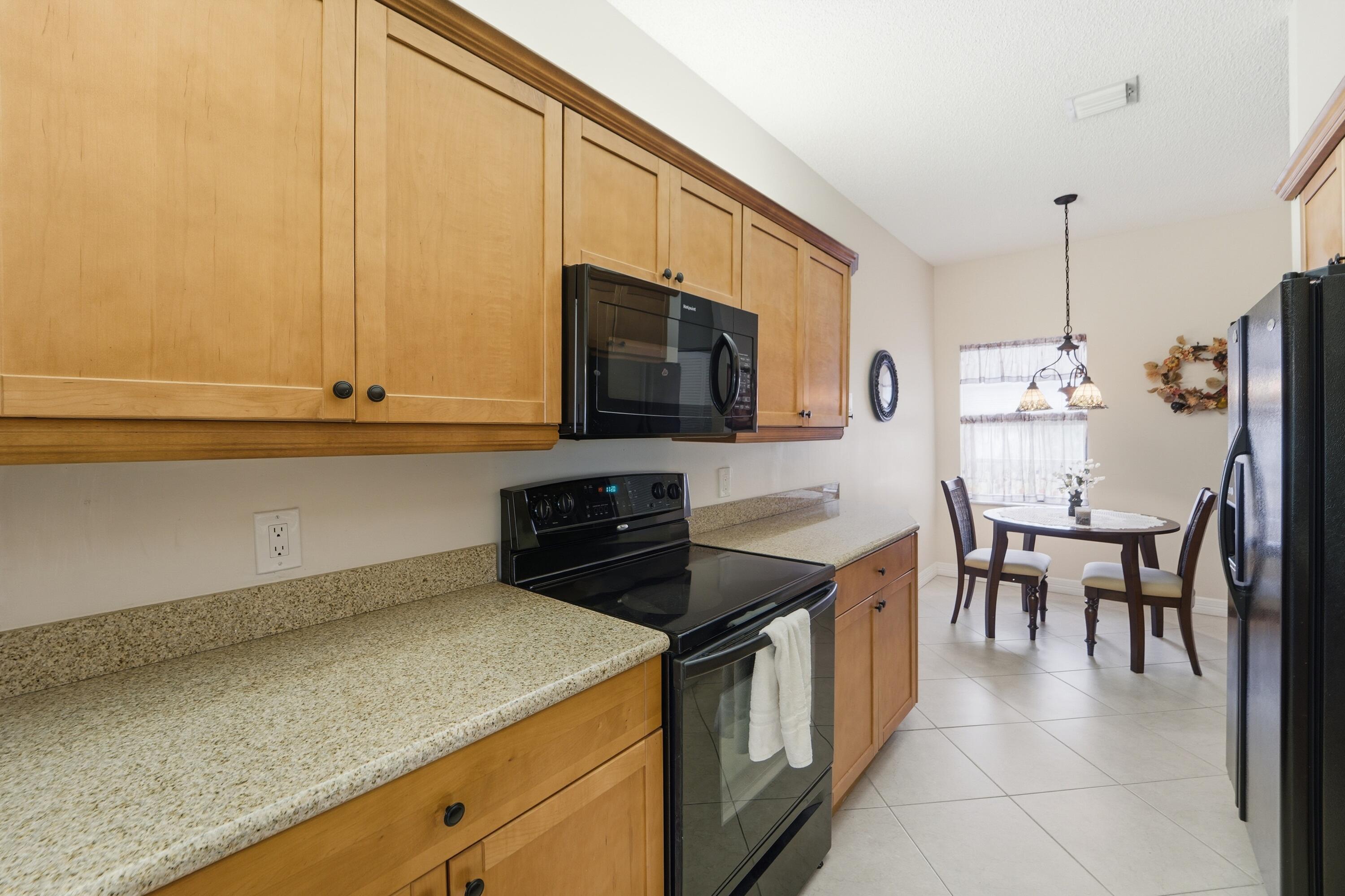 Platina CARRARA VILLAGE CONDO - Residential