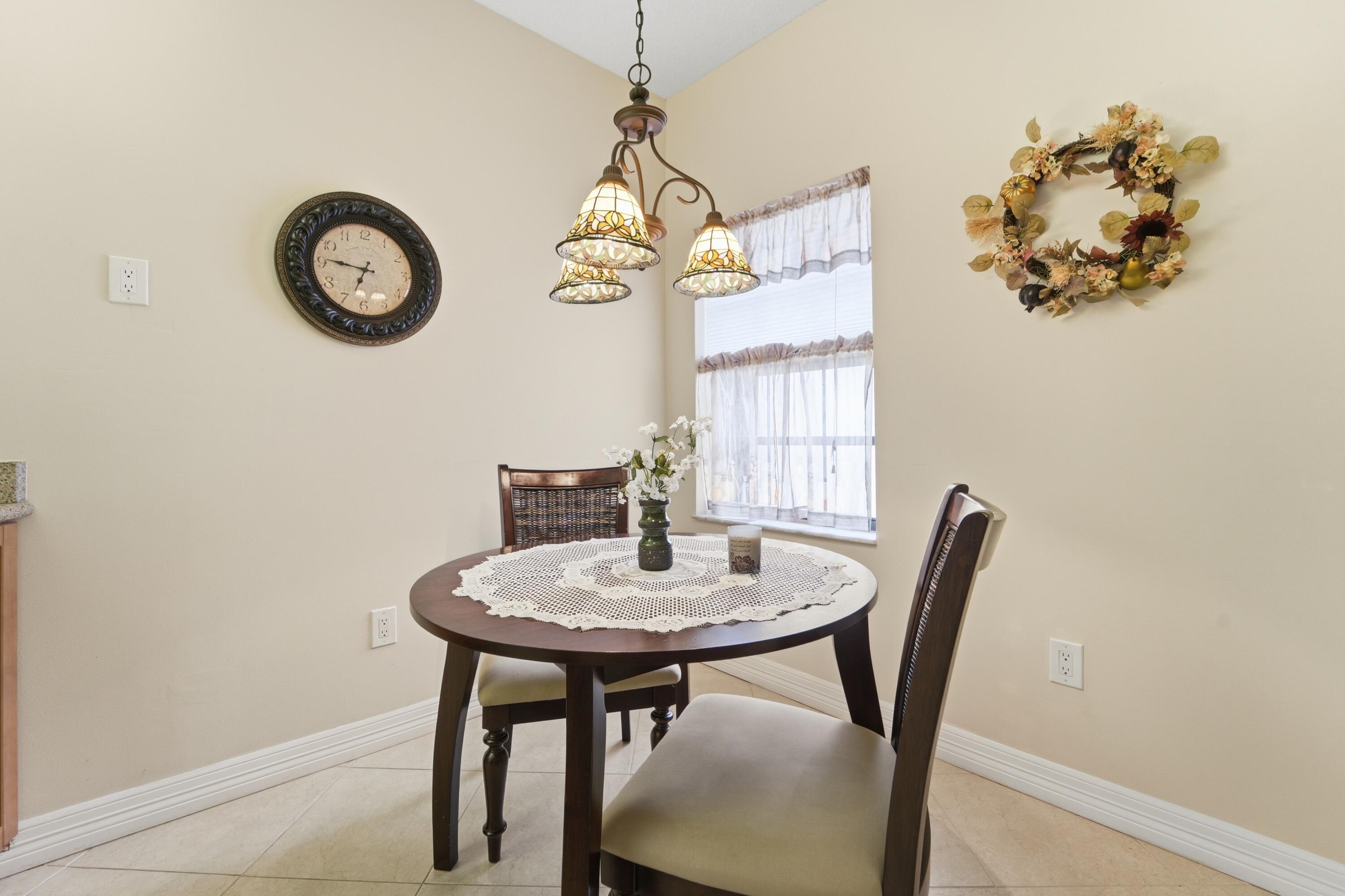 Platina CARRARA VILLAGE CONDO - Residential