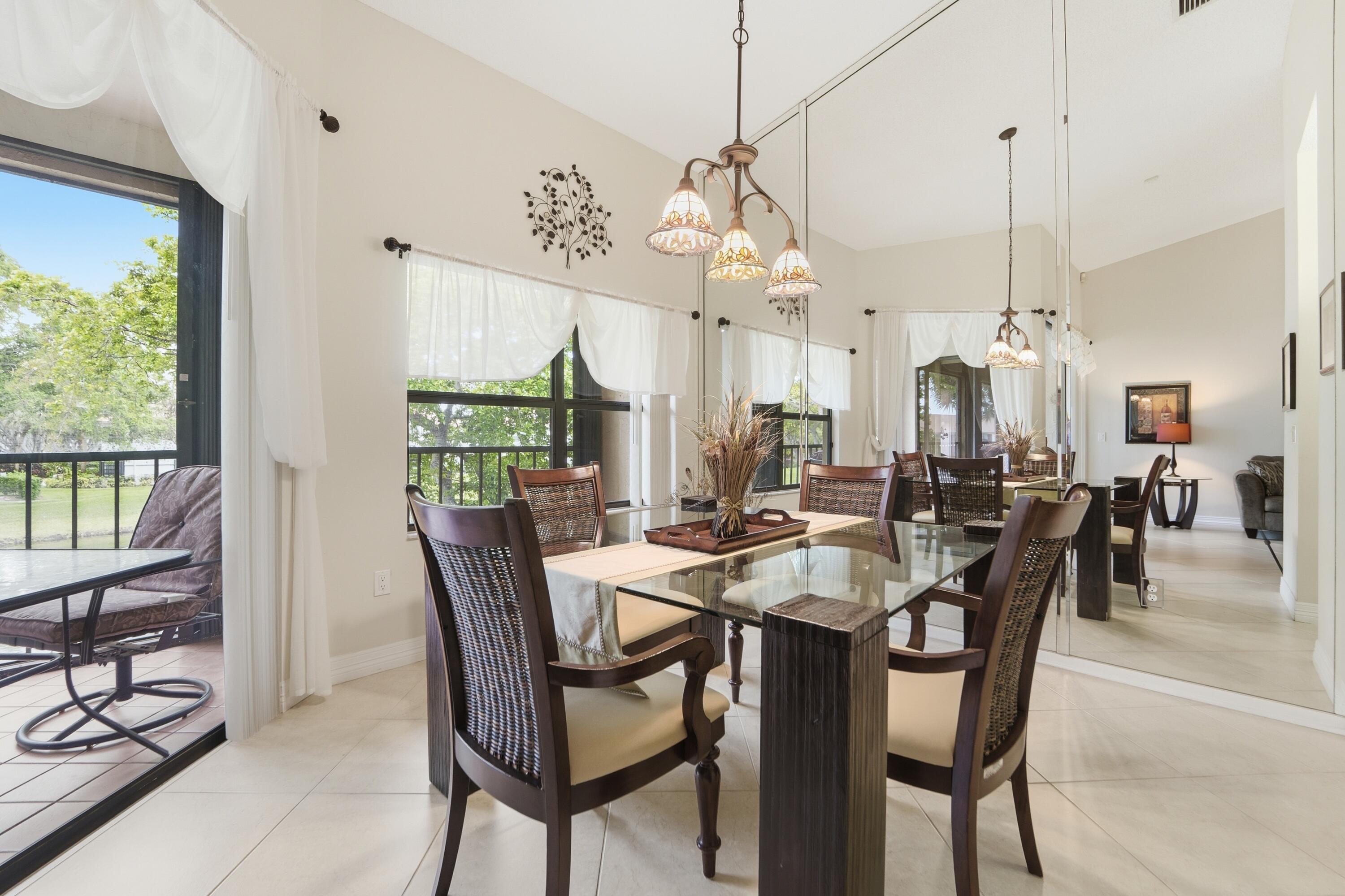 Platina CARRARA VILLAGE CONDO - Residential