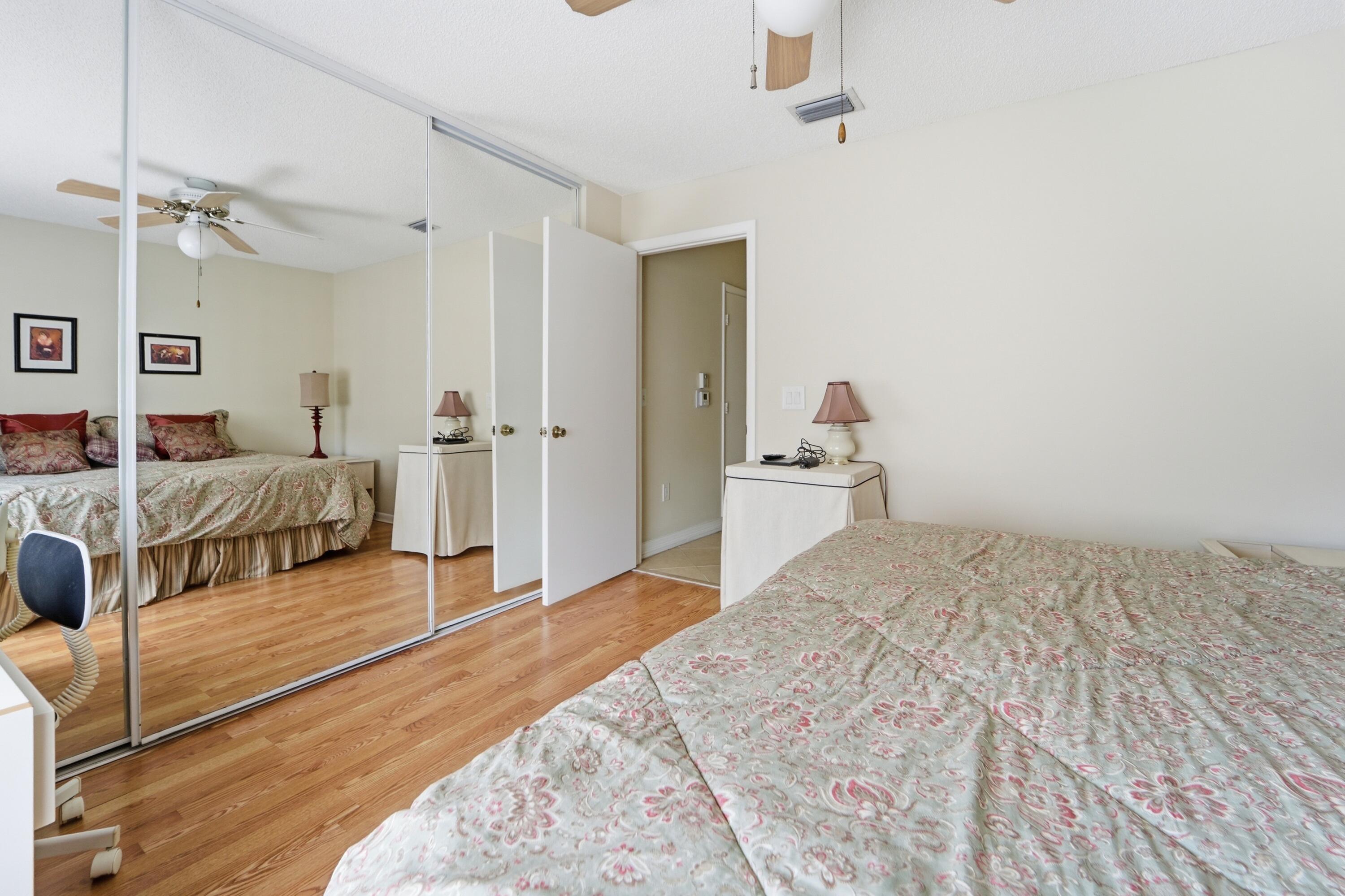 Platina CARRARA VILLAGE CONDO - Residential