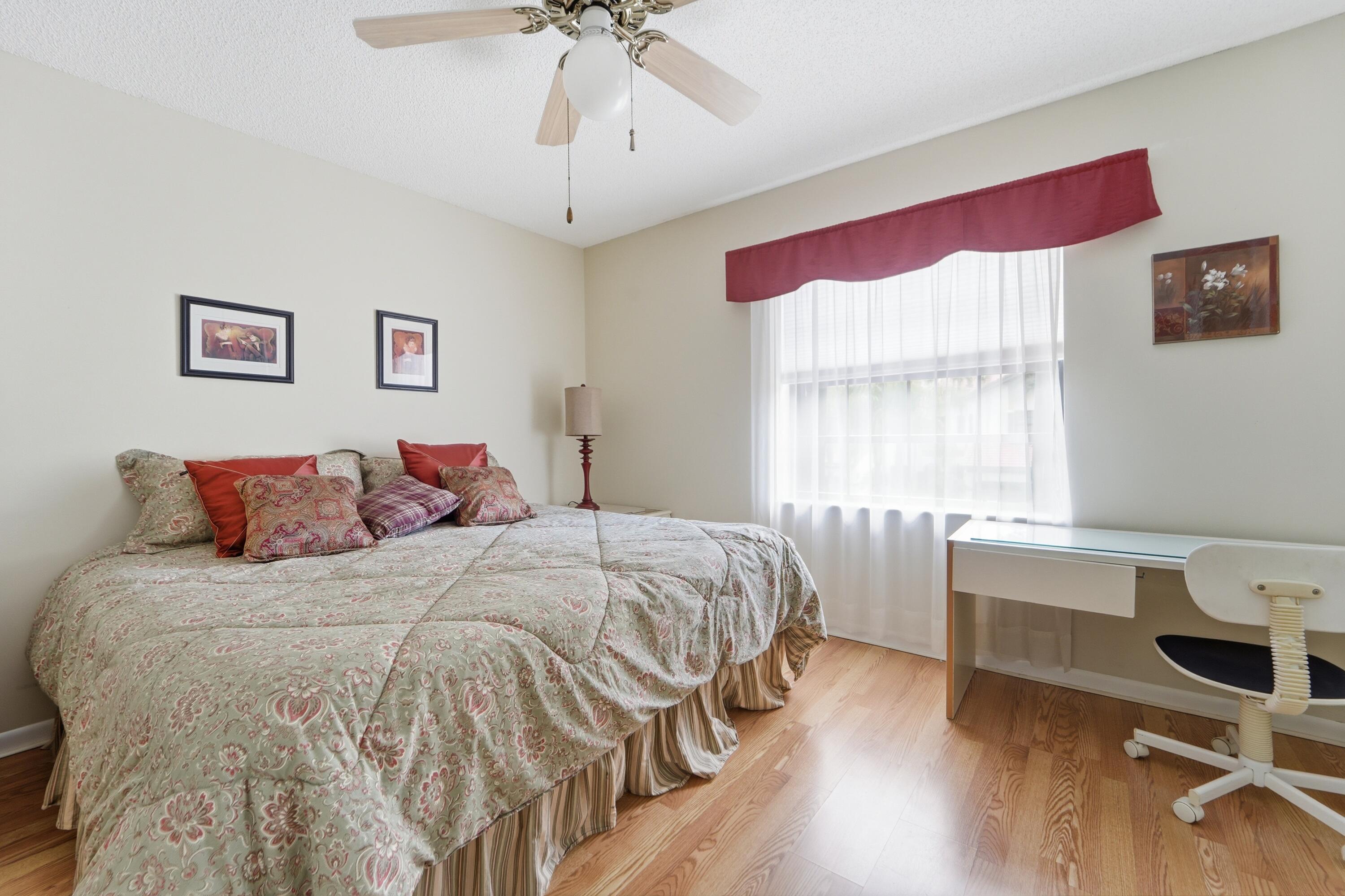 Platina CARRARA VILLAGE CONDO - Residential