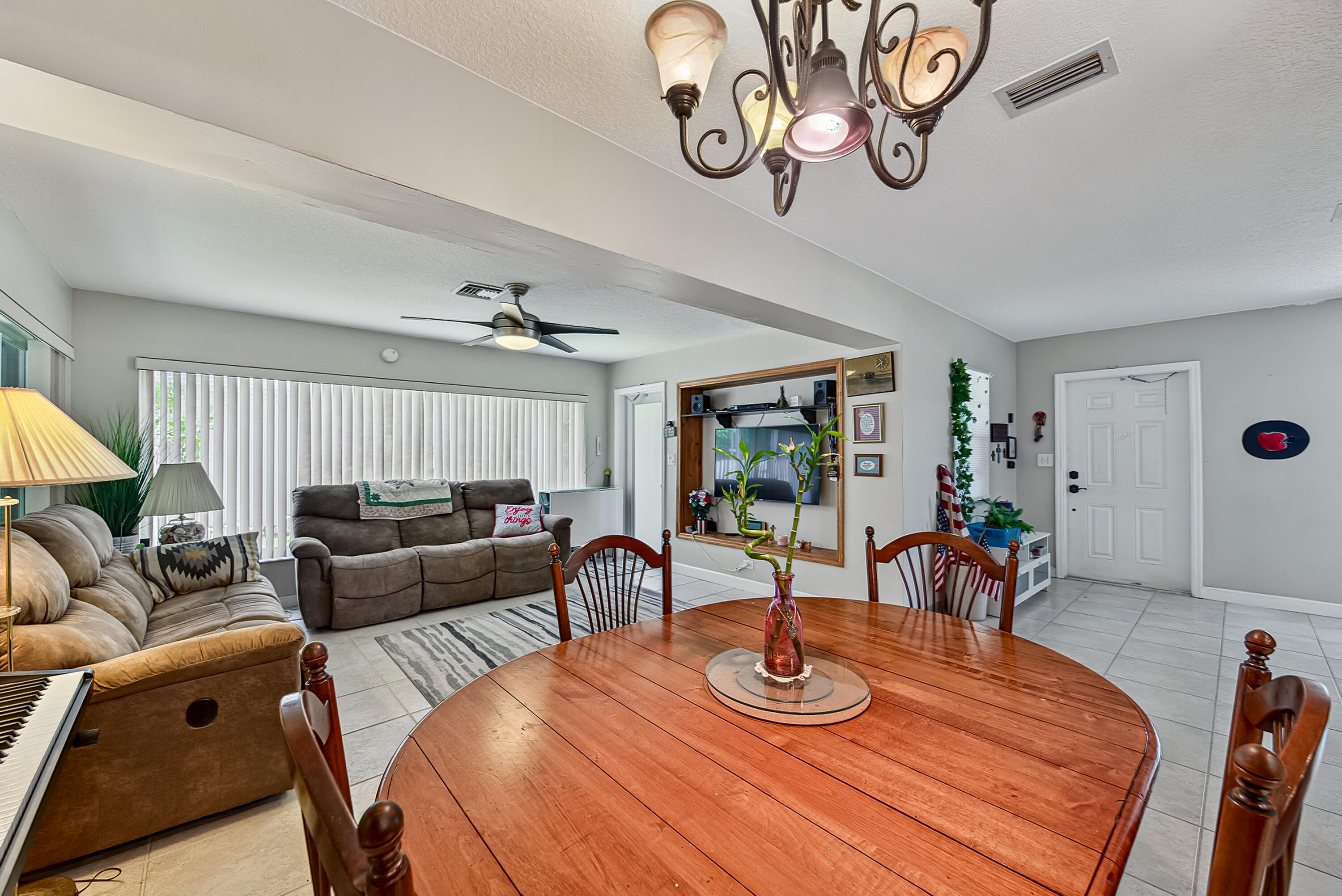 LYONS PARK - Residential
