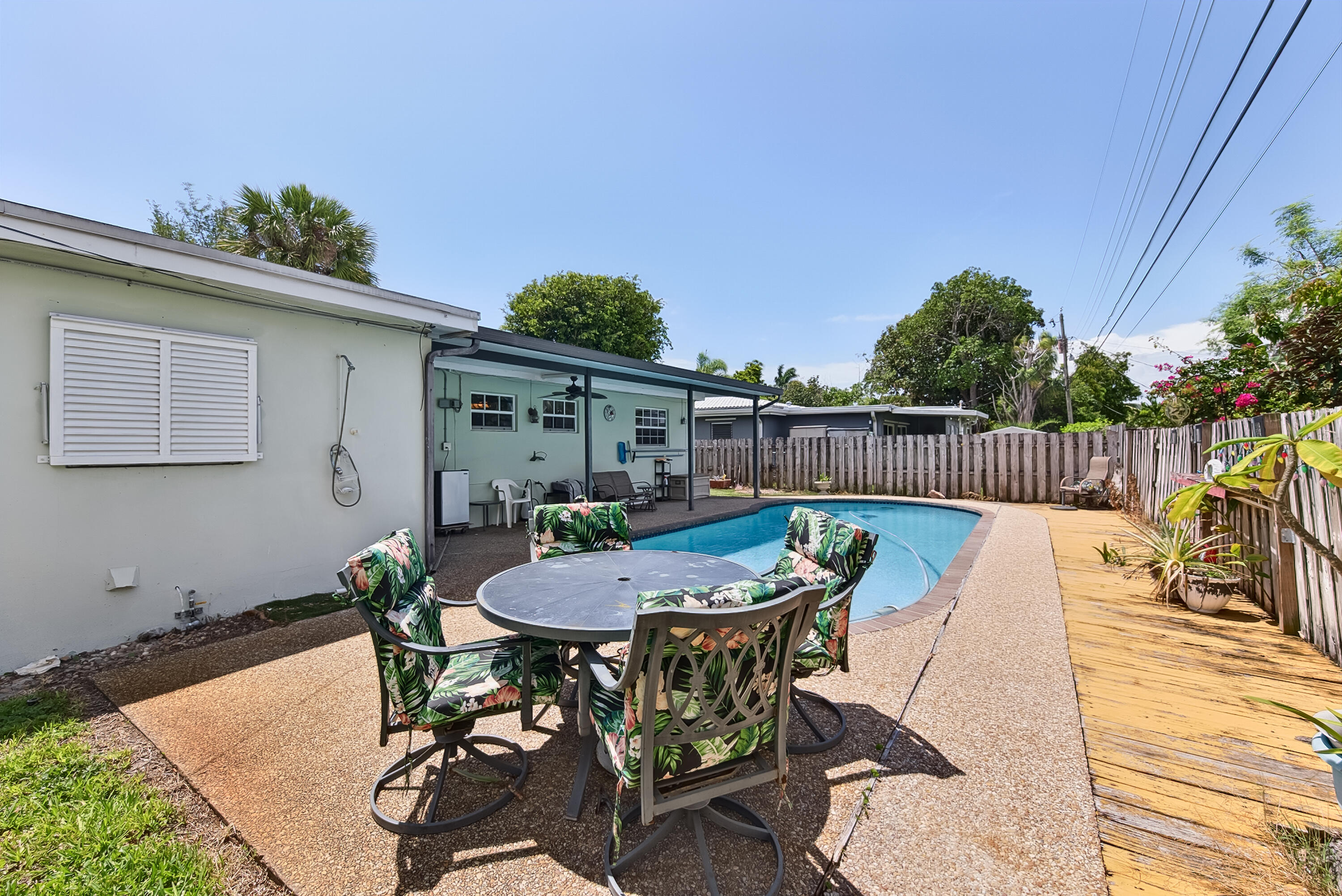 LYONS PARK - Residential