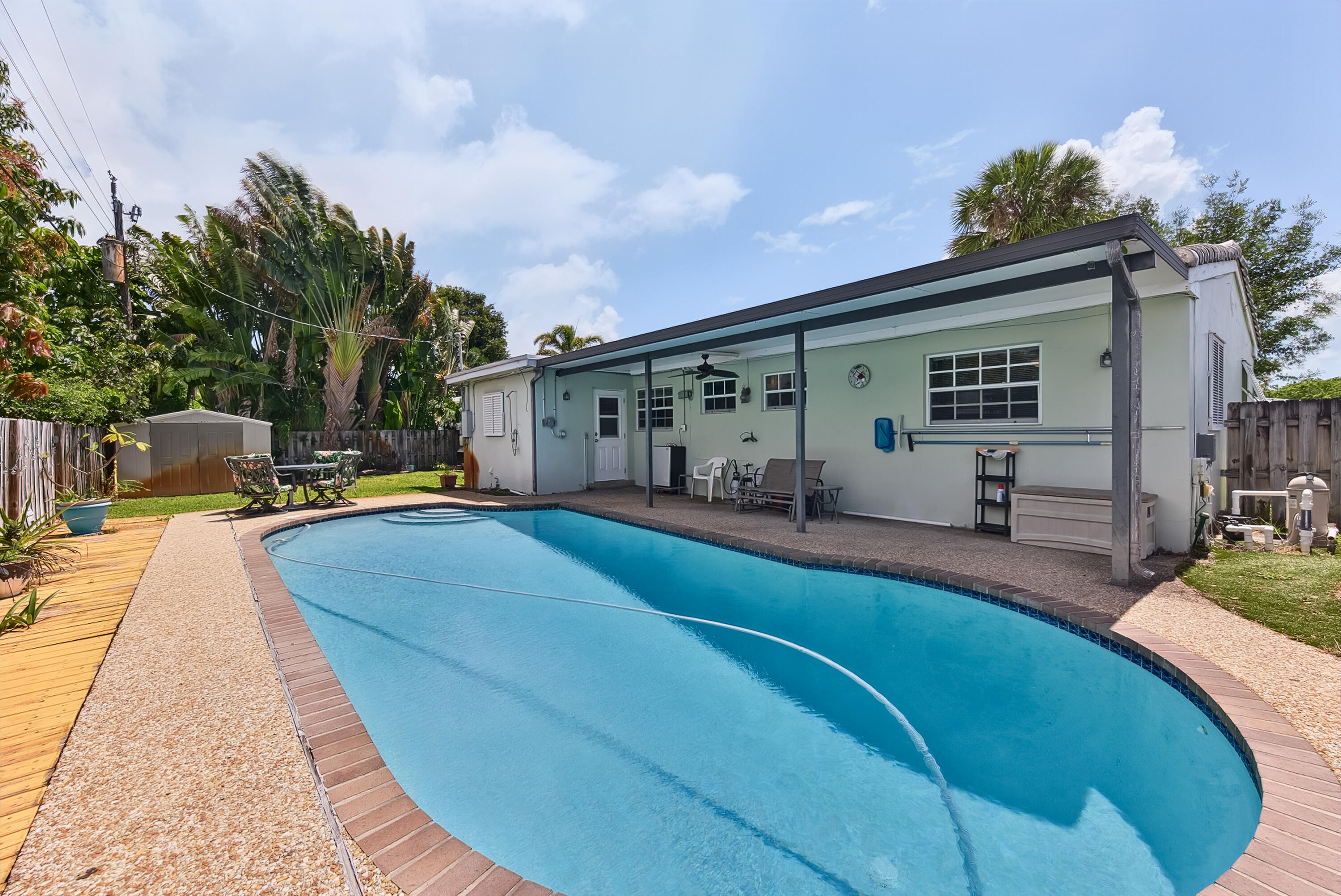 LYONS PARK - Residential