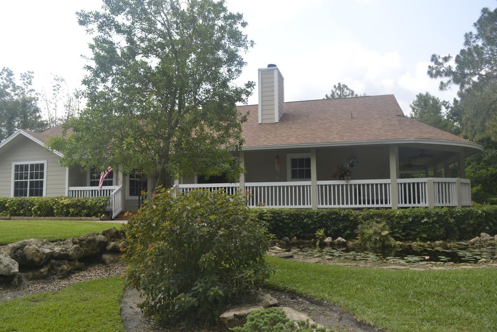 Photo of 17928 61st Place N, Loxahatchee, FL 33470 (MLS # R10987087)